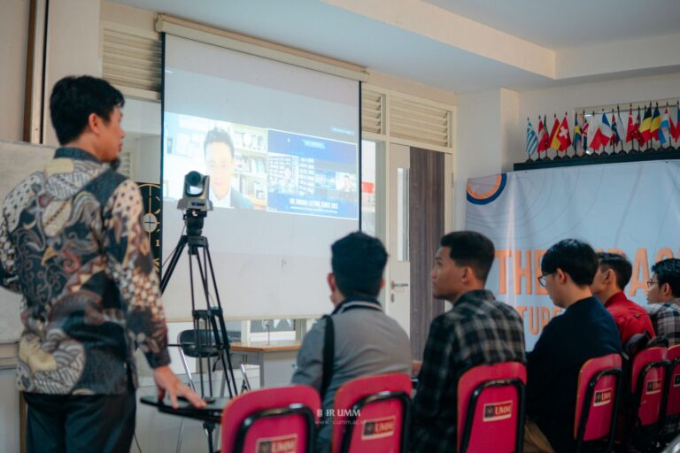 Serial Kuliah Eurasia HI UMM: Dosen Auckland Sebut Migrasi Muslim Xinjiang Pengaruhi Inovasi Kuliner Korea