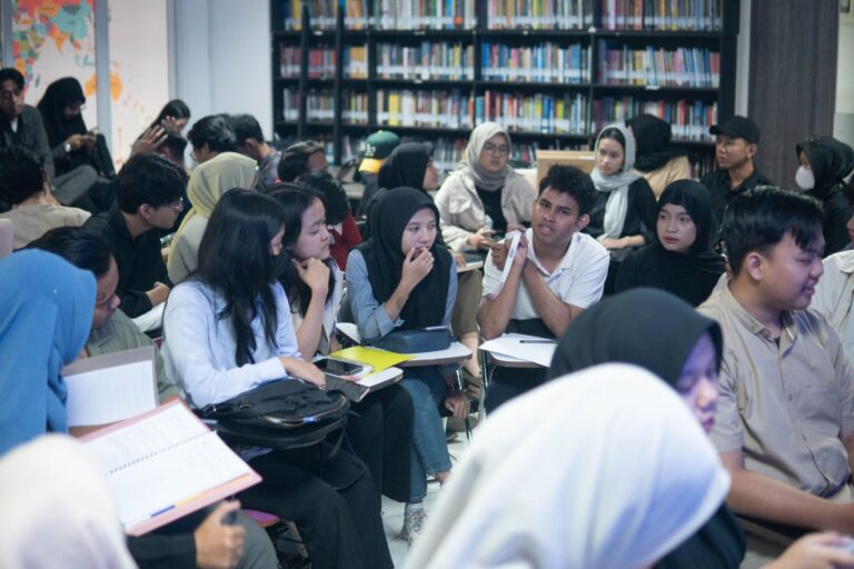 Serial Kuliah Eurasia HI UMM: Fenomena Pekerja Migran Pengaruhi Identitas Nasional dan Dinamika Multikulturalisme