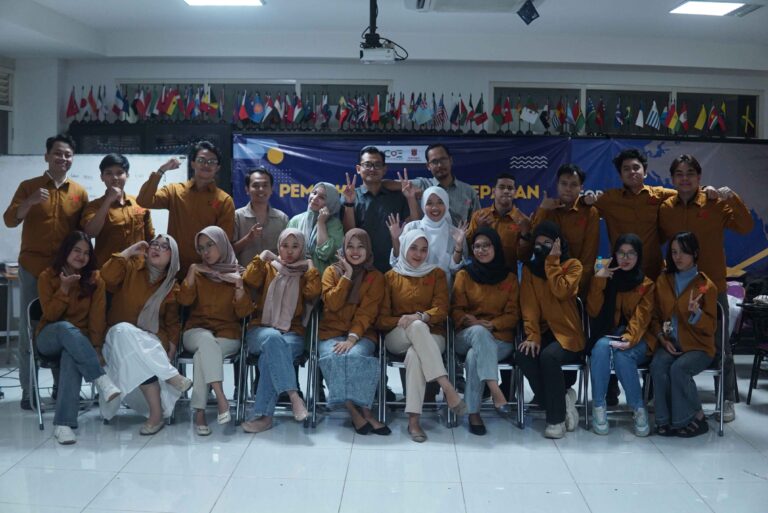 18 Mahasiswa CoE Kelas Profesional Paradiplomasi Jembatani Kerja Sama Luar Negeri Pemerintah Daerah