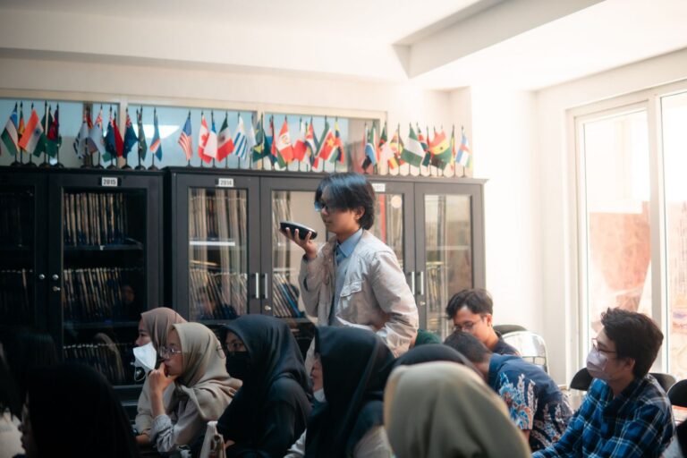 Serial Kuliah Eurasia Prodi HI UMM: Akademisi India Nilai Inklusivitas sebagai Modal Membangun Harmoni Multikulturalisme Asia