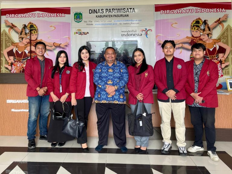 Mahasiswa HI UMM Dorong Desa Kayu Kebek, Pasuruan, Menjadi Desa Wisata 2026 Melalui Praktikum Gerakan Sosial dan Pameran Inovasi