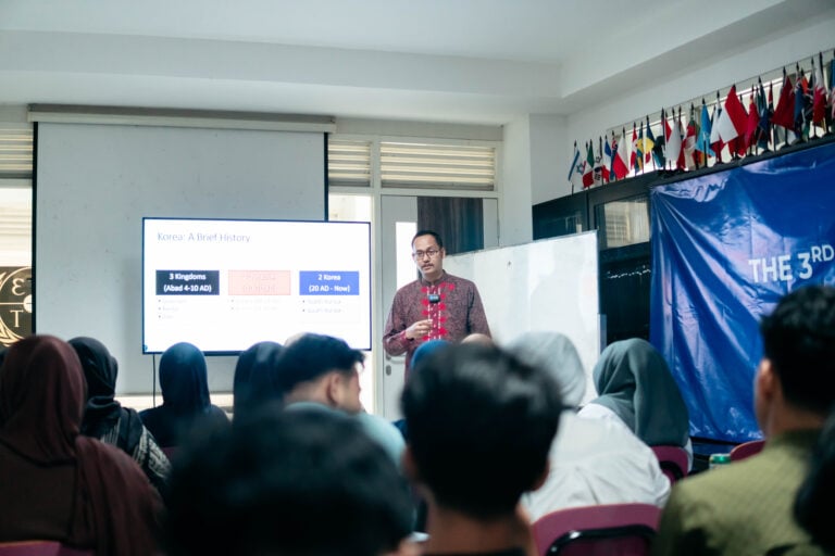 Dari Global Korea ke Global Pivotal State, Dosen HI UMM: Seoul Belum Selesai dengan Krisis Identitasnya